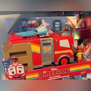 Firebuds rescue moving and talking fire truck